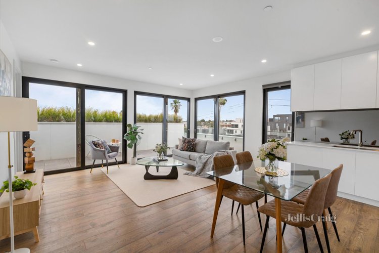 301 21-25 Nicholson Street Bentleigh 3204