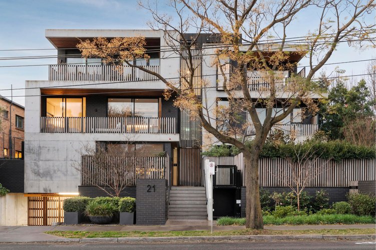 301/21 Riversdale Road Hawthorn 3122