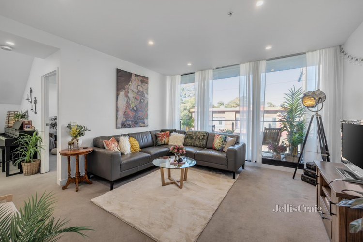 301 251 Canterbury Road Forest Hill 3131