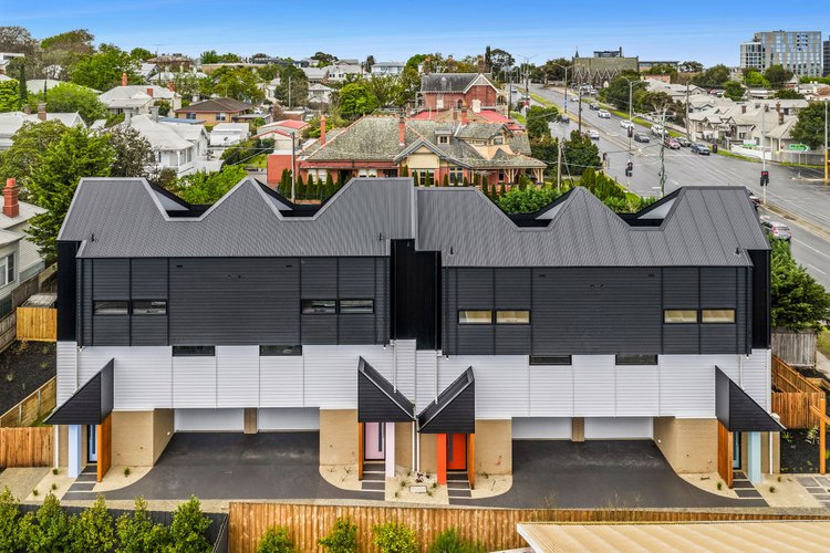 302 Latrobe Terrace  Newtown 3220