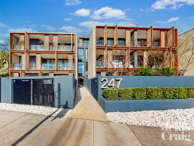 302/247 Neerim Road Carnegie 3163