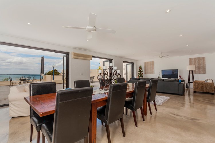 302/64 Eastern Beach, Geelong