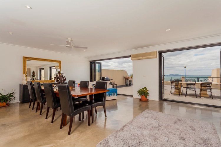 302/64 Eastern Beach, Geelong