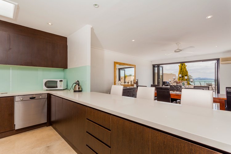 302/64 Eastern Beach, Geelong