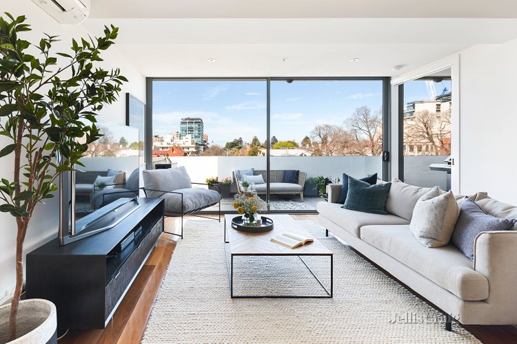303/35 Victoria Parade Collingwood 3066