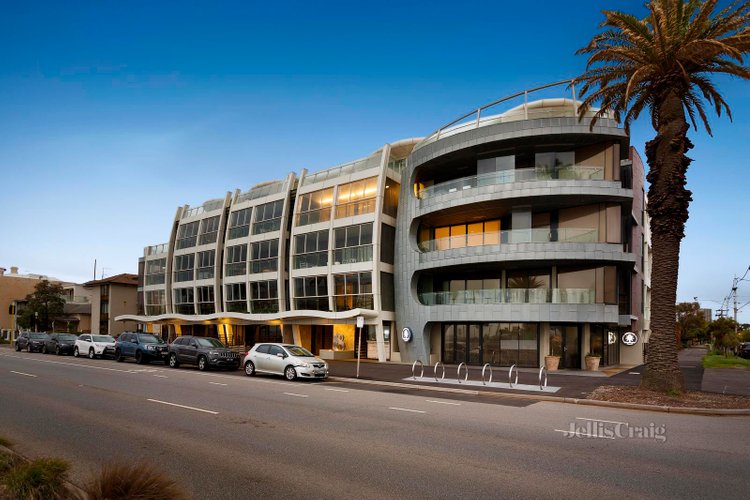 303 88 Beaconsfield Parade Albert Park 3206