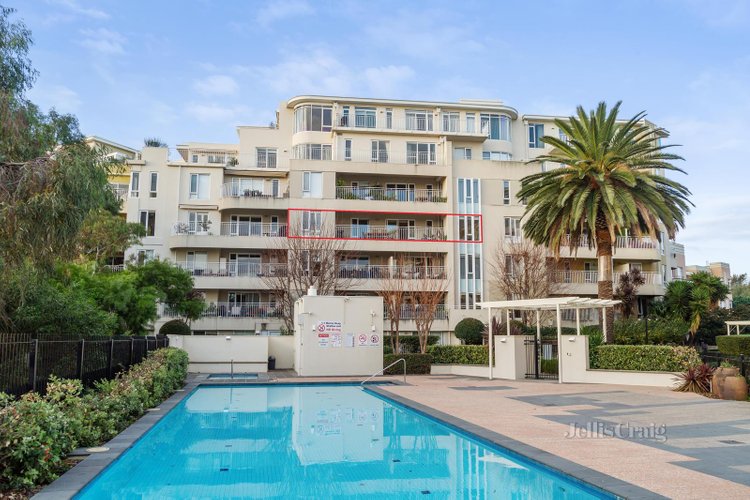 30 4 Seisman Place Port Melbourne 3207