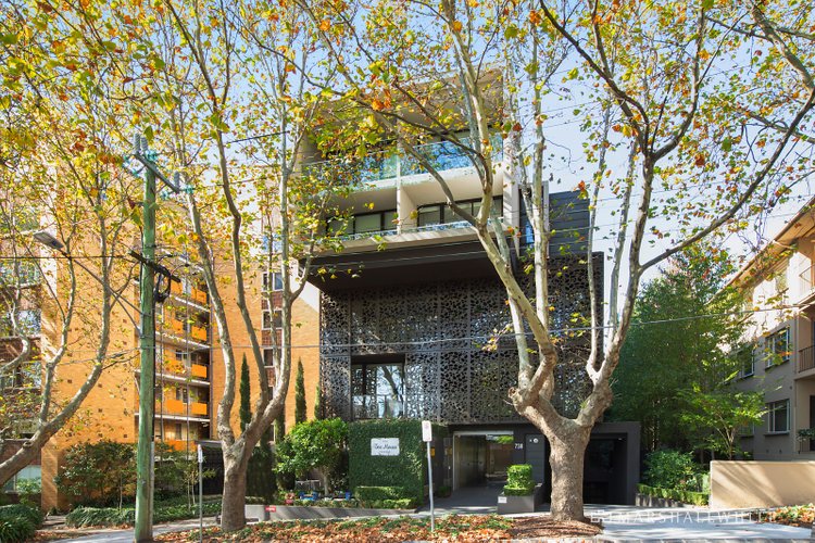 304/738 Orrong Road