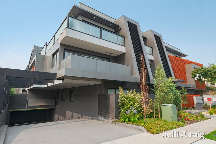 305/11-13 Bourke Street Ringwood 3134