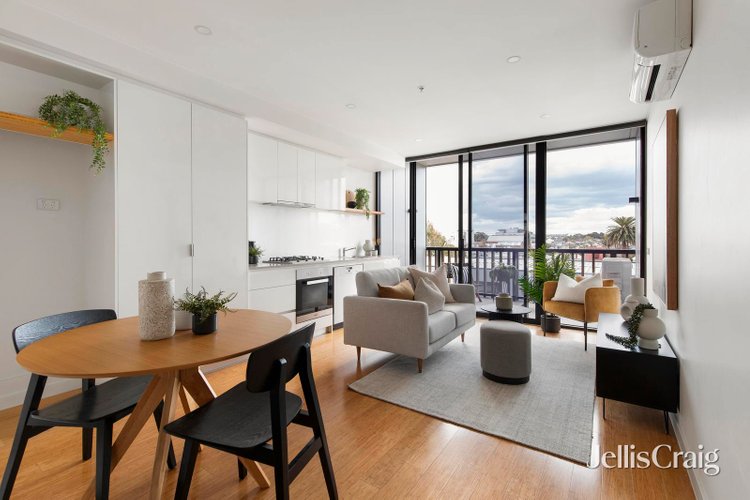 305 26 Merri Parade Northcote 3070
