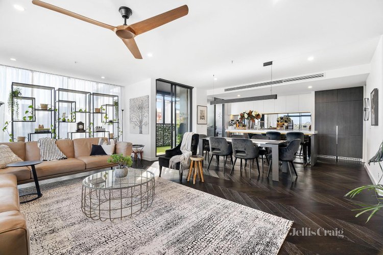 305 382 Burwood Road Hawthorn 3122