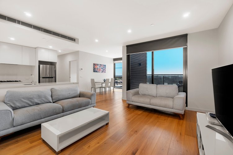 305/7 Red Hill Terrace  Doncaster East 3109