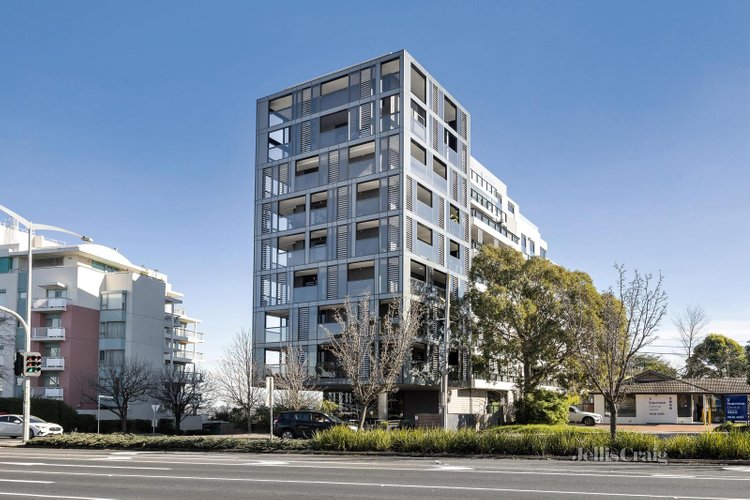 306 5 Sovereign Point Court Doncaster 3108