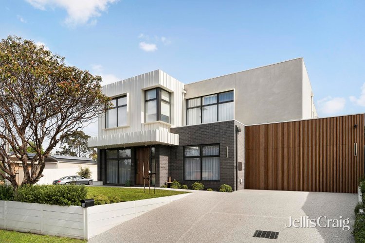 31 De Havilland Avenue Strathmore Heights 3041