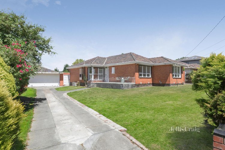 31 Delmore Crescent Glen Waverley 3150