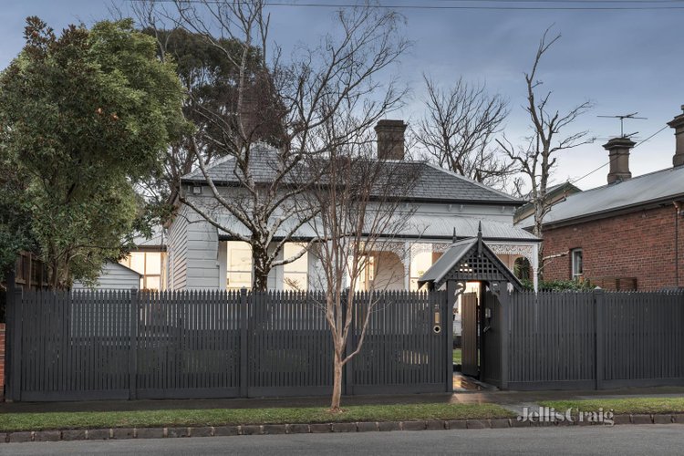31 Fernhurst Grove Kew 3101
