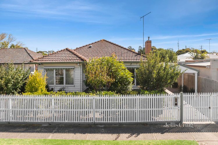 31 Heytesbury Street Herne Hill 3218
