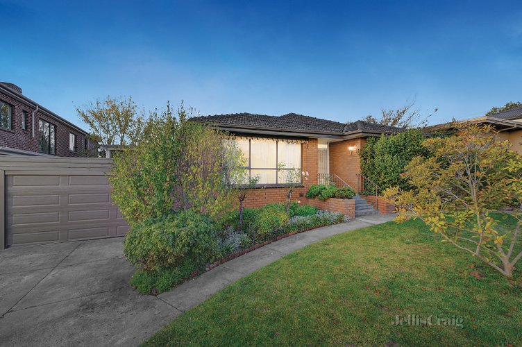 31 Hillside Road Mount Waverley 3149