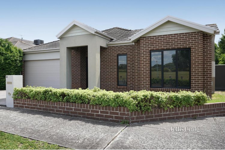 31 Le Page Run South Morang 3752