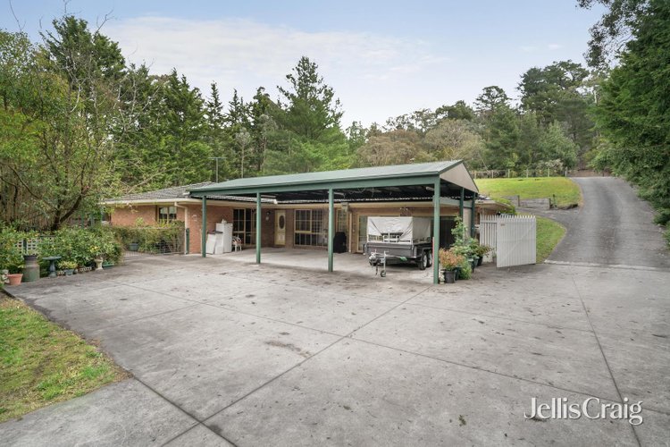 31 Lookover Road Donvale 3111