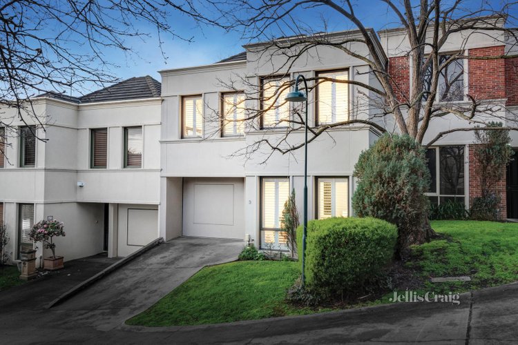 3 1 Maraquita Grove Hawthorn East 3123