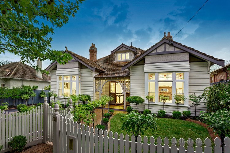 31 Rubens Grove Canterbury 3126