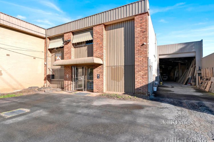 31 Susan Street Eltham 3095