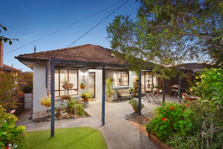 31 Vincent Street Oak Park 3046