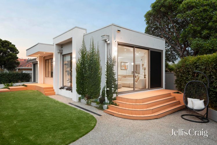 31 Winifred Street Pascoe Vale South 3044