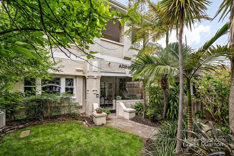 3 115 Addison Street Elwood 3184