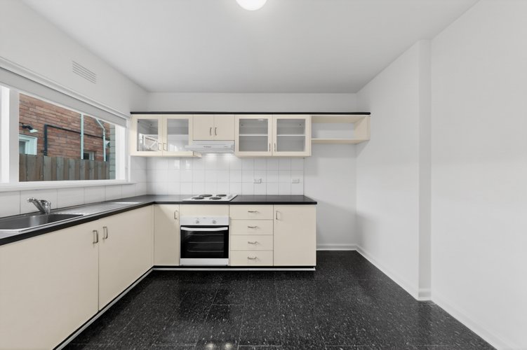 3/125 Glen Huntly Road Elwood 3184