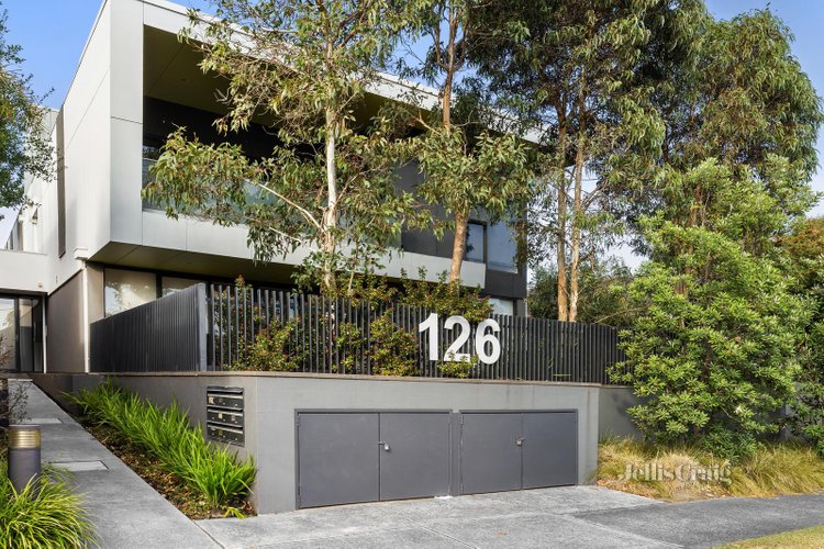 3 126 Centre Road Brighton East 3187