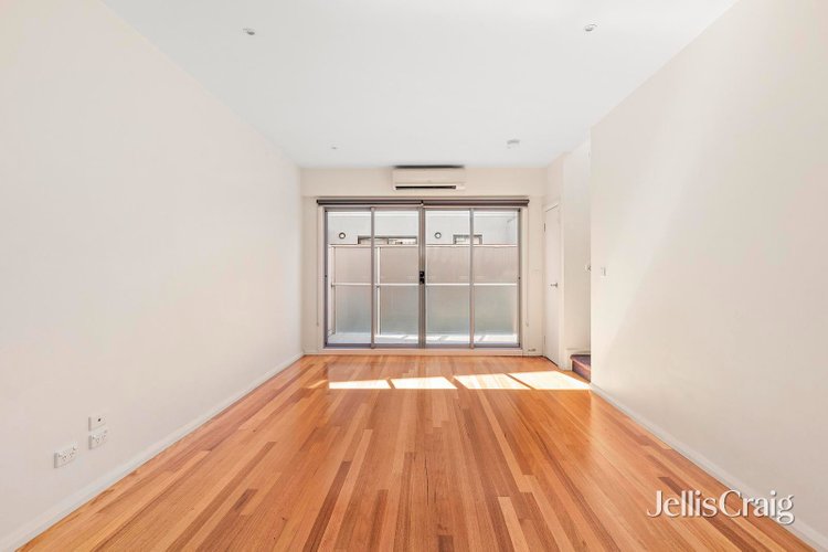 3 127 Raleigh Road Maribyrnong 3032