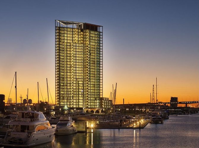 313/13 Point Park Crescent Docklands 3008