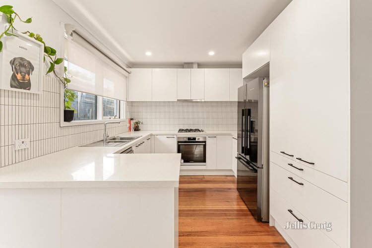 3 14 Albenca Street Mentone 3194