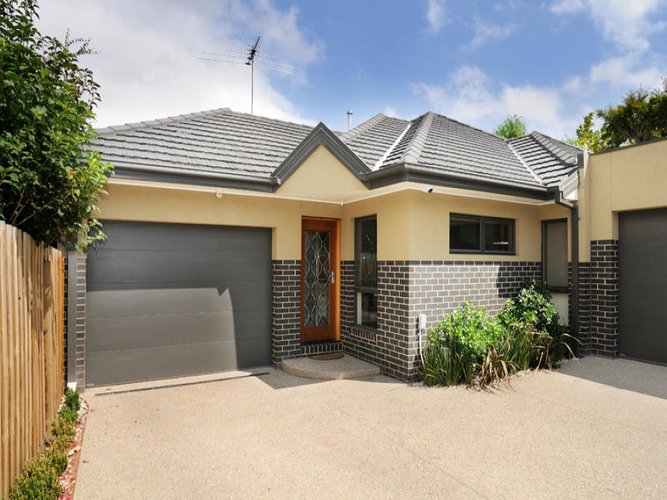 3 15 GRICE Crescent Essendon 3040
