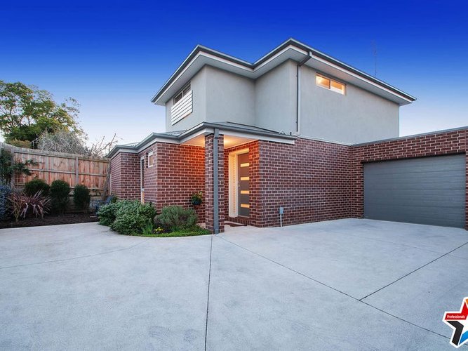 3 15 Kidgell Street Lilydale 3140