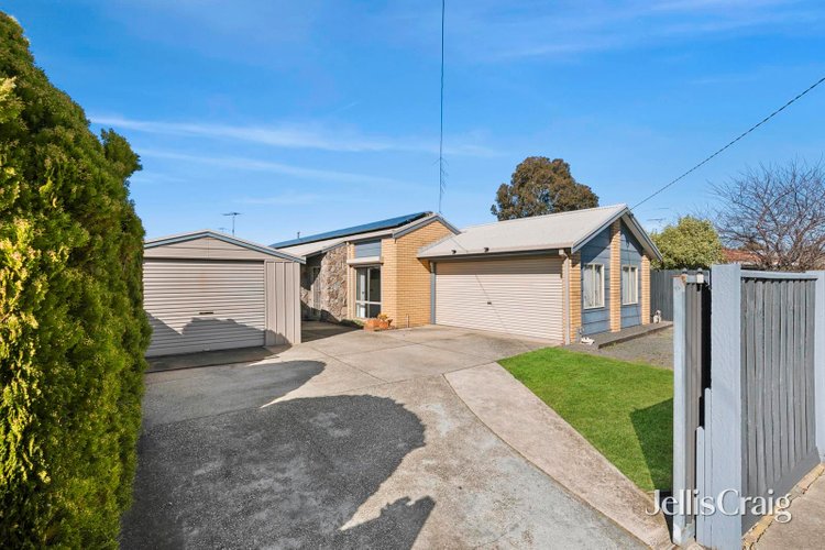 315 Wilsons Road St Albans Park 3219