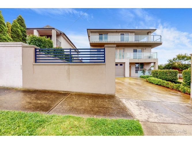 3/16 Lind Street  Strathmore 3041