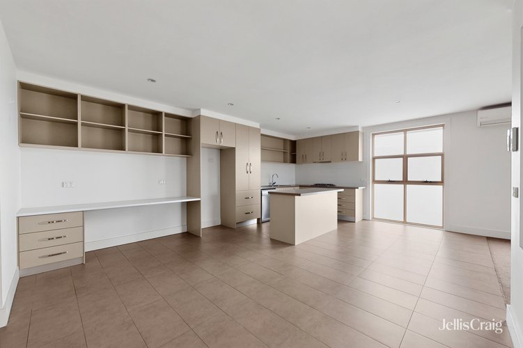 3/16 Lind Street  Strathmore 3041