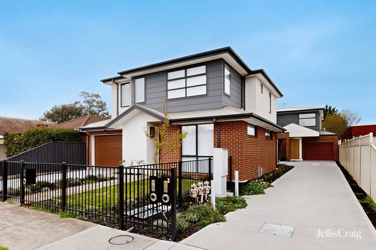 3/16 Romsey Avenue  Sunshine North 3020