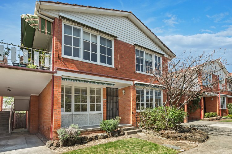 3/16 Springfield Avenue Toorak 3142