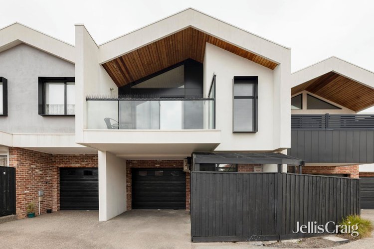 3 16 Swallow Street Preston 3072