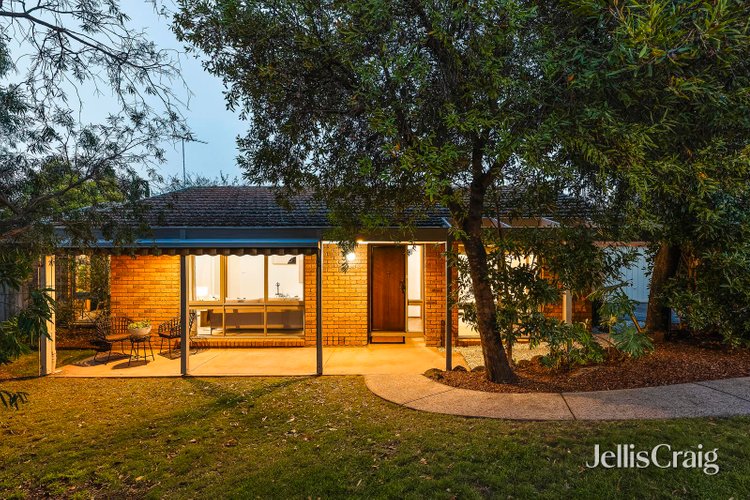 3 17 Frances Avenue Greensborough 3088
