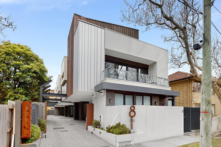3/18 Joyce Street Elwood 3184