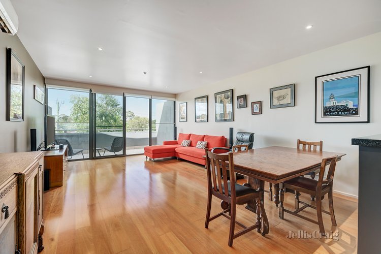 3/19-21 Railway Road Blackburn 3130