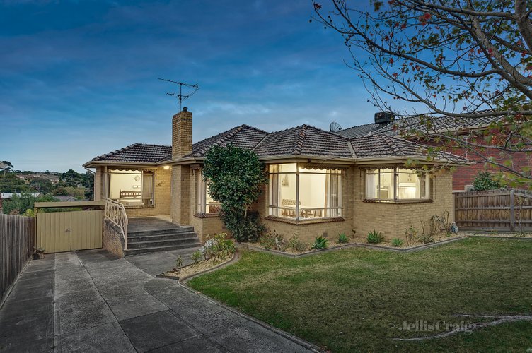32 Apex Crescent Bulleen 3105