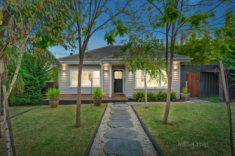 32 Cash Grove Mount Waverley 3149