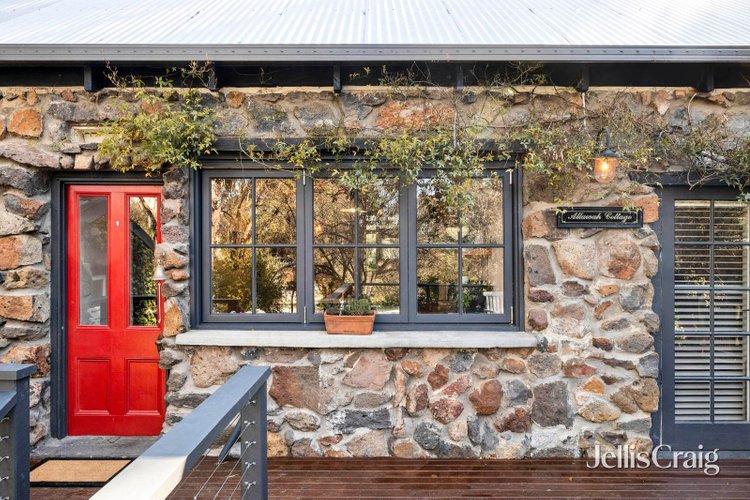 32 Centenary Avenue Macedon 3440