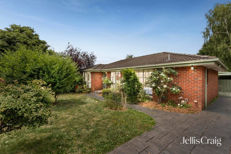 32 Chevalier Crescent Mooroolbark 3138
